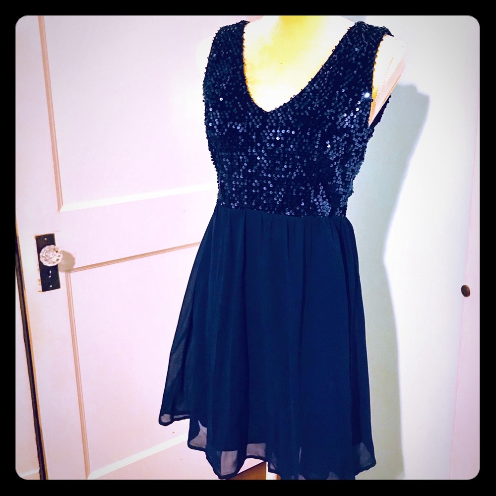 Blue sequined cocktail/party dress